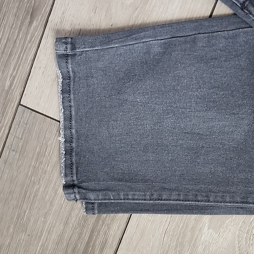Gray Jeans - Picture 15 of 15